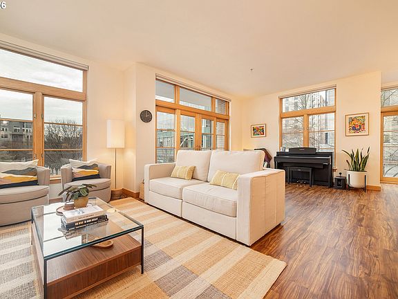 4th image of 1133 NW 11th Ave APT 217
