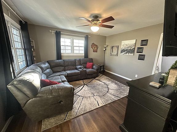 2nd image of 800 South Center Street