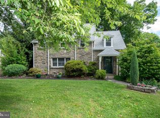 1402 Lindsay Ln, Jenkintown, PA 19046