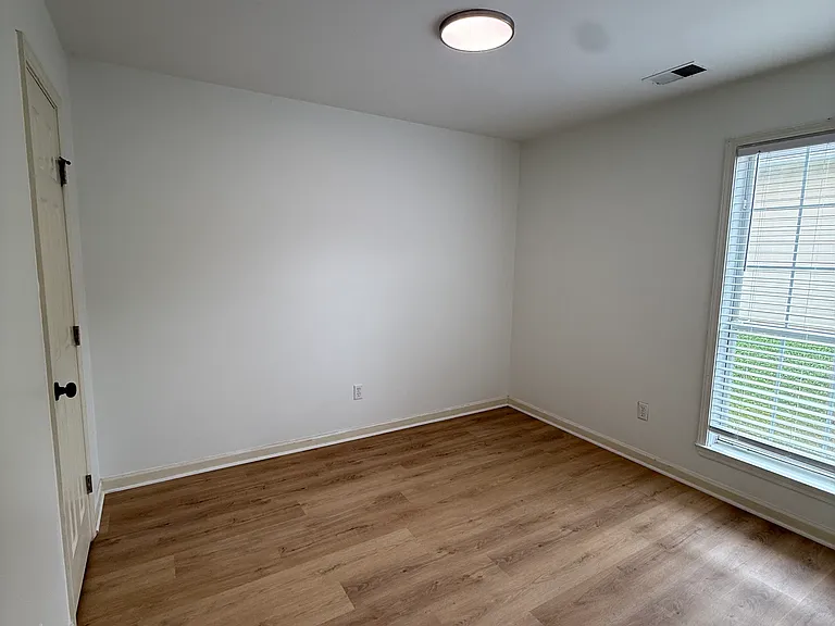 523 Walker Rd — Photo 15
