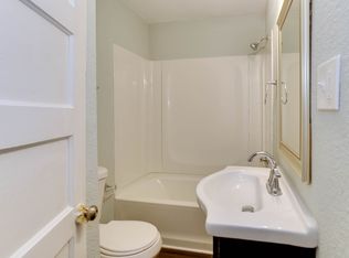 2221 Long Ridge Rd, Chesapeake, VA 23322