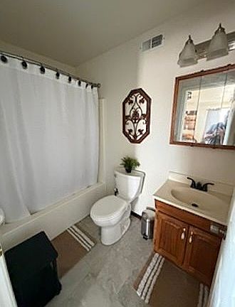 4th image of 2320 Betty Ln