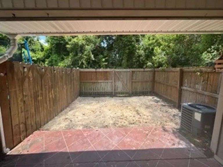 1206 Stephen Dr #1 — Photo 19
