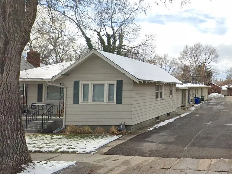 2622 S Green St — Photo 1