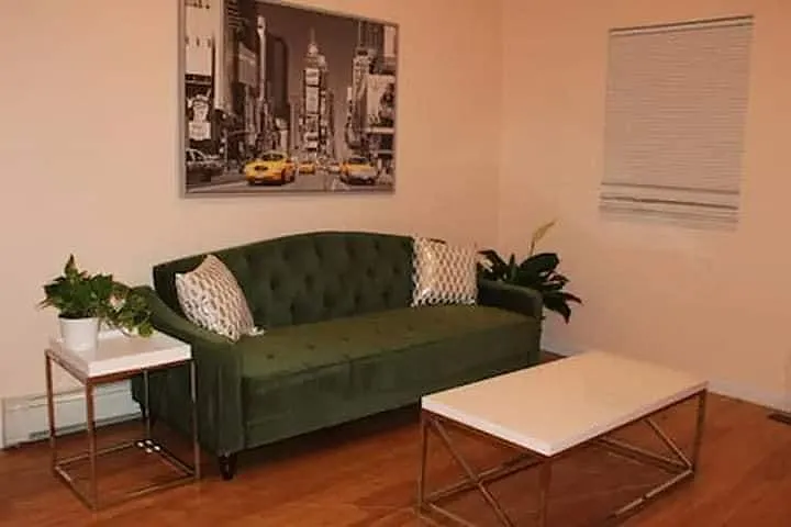 2 bed, $2,300 — Photo 1