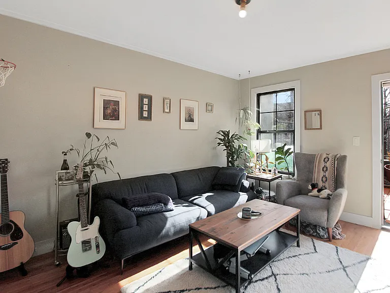 389 Monroe St #2 — Photo 8