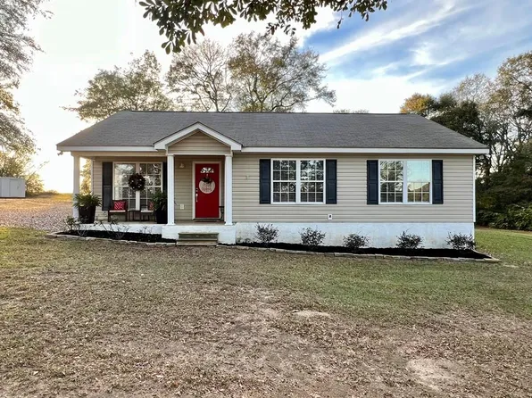 1364 County Road 19, Headland, AL 36345