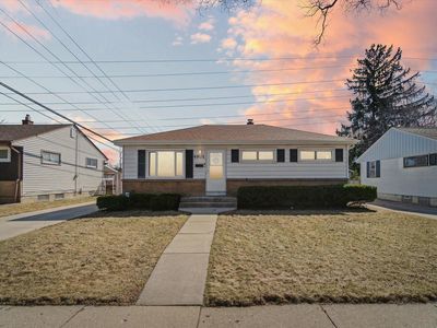4901 West Tesch AVENUE, Milwaukee, WI, 53220