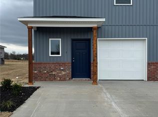 404 A W Cloud Dr, Siloam Springs, AR 72761