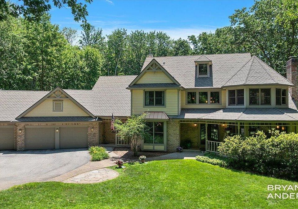 1st image of 3324 Whitburn Ct SE
