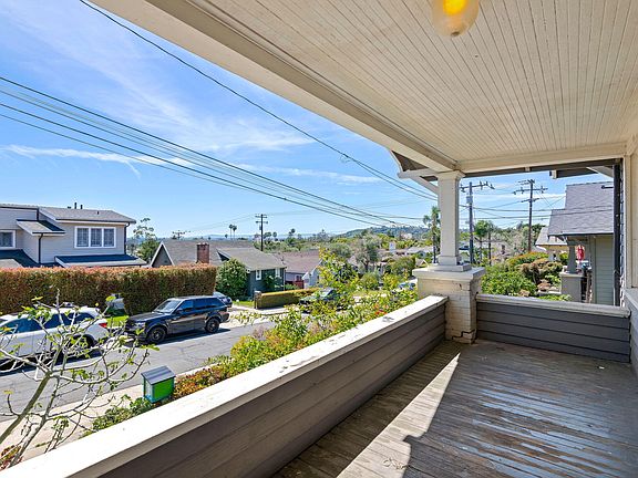 3rd image of 511 De La Vista Ave