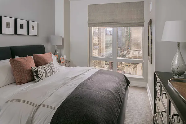 Rented by Extell Marketing Group LLC | media 17