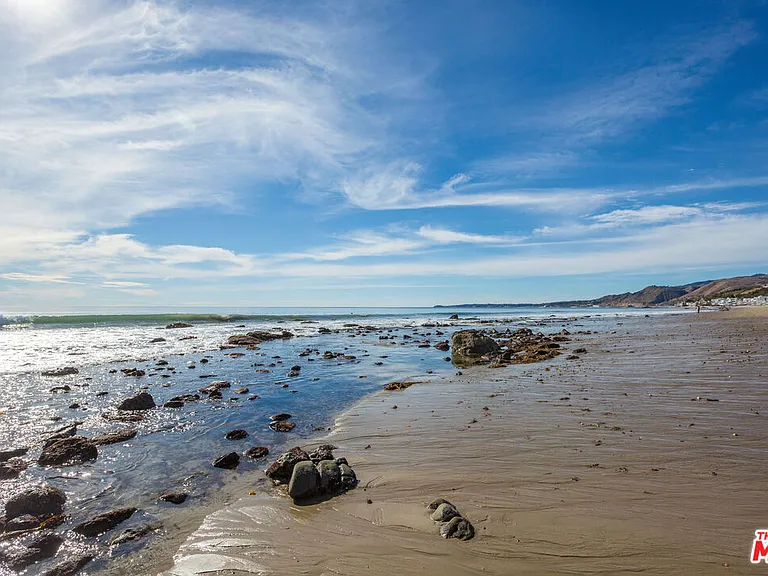 24408 Malibu Rd — Photo 4