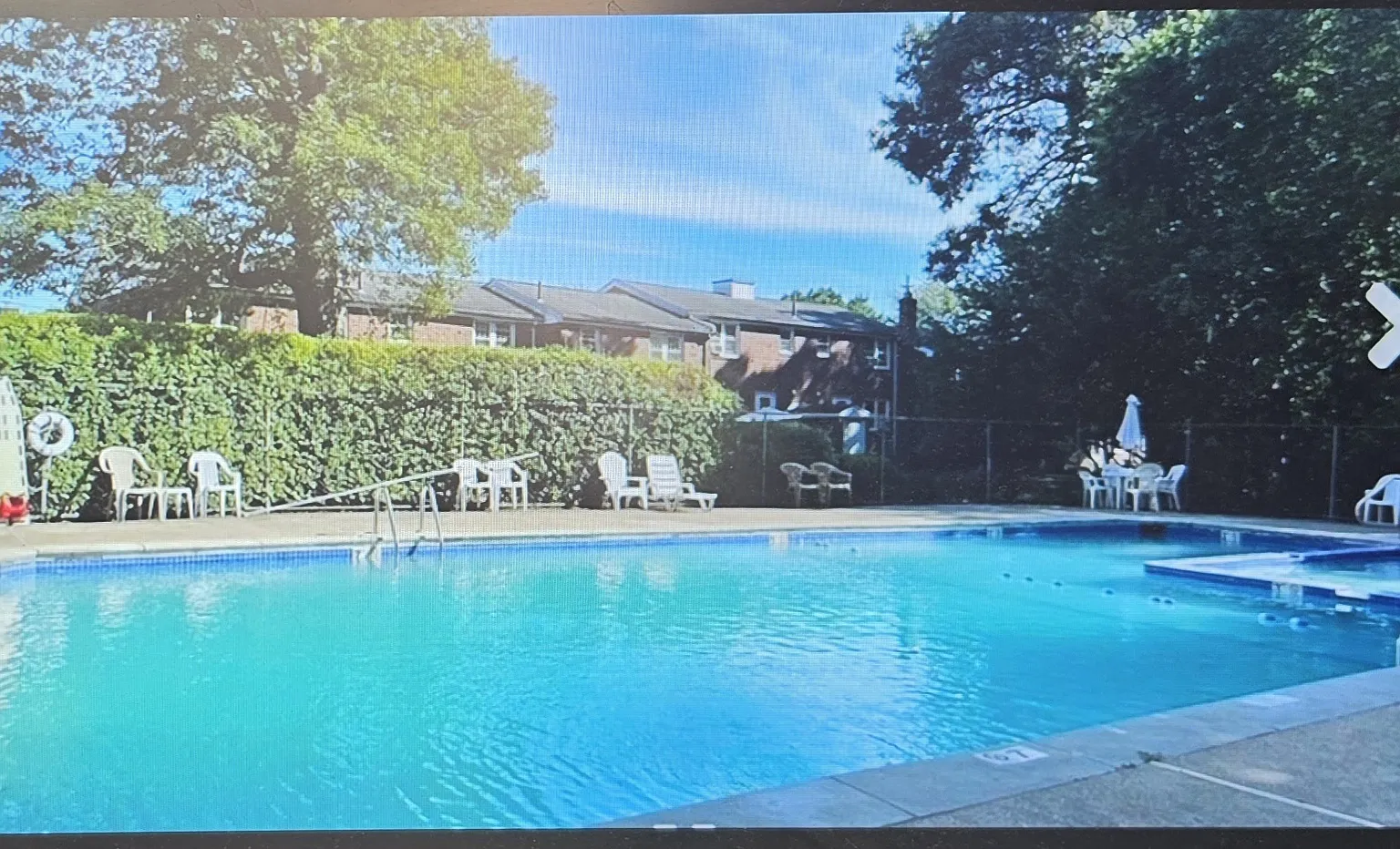 3 bed, 1056 sqft, $3,200 — Photo 2