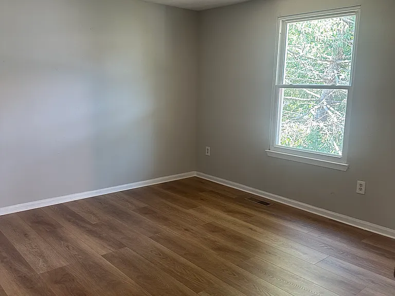 8414 Klarey Ct — Photo 10
