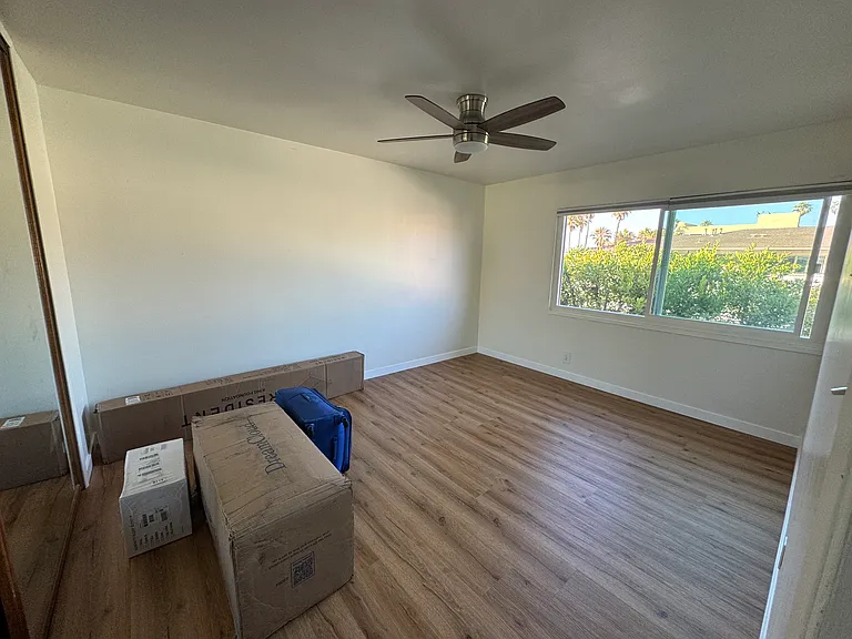 102 Vista Del Mar #G — Photo 4