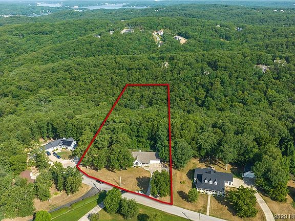 5th image of 393 Fawn Meadows Dr