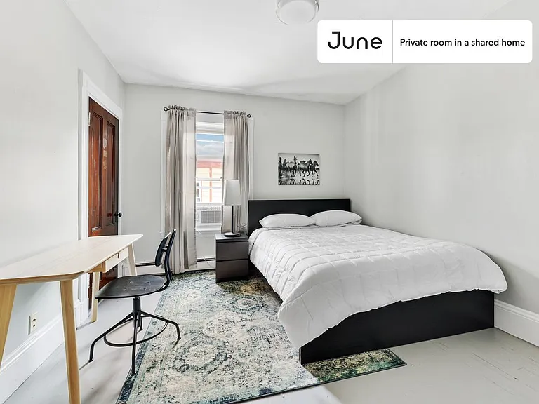 76 Easton St #B — Photo 1