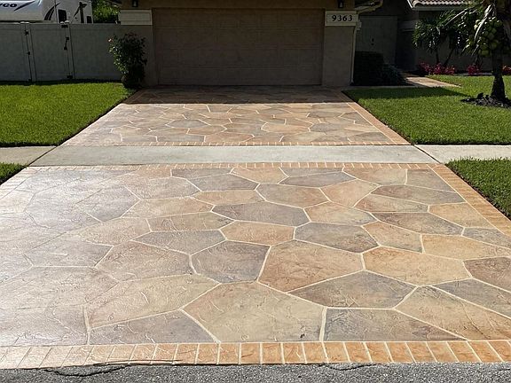 2nd image of 9363 Laurel Green Dr