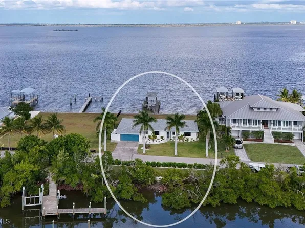 2210 8th Ave, Saint James City, FL 33956