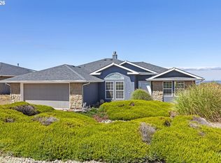 130 Fishing Rock Dr, Depoe Bay, OR 97341