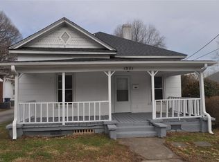 1321 Bretton St, Winston Salem, NC 27107