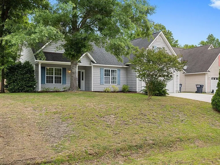437 N Belvedere Dr — Photo 2