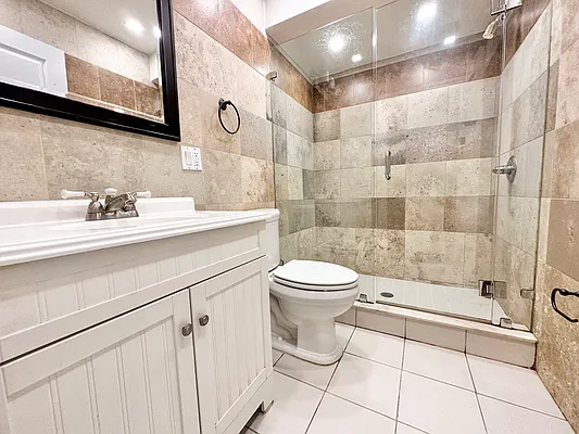 Rented by Compass | media 7