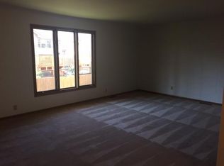 8519 Indian Hills Dr, Omaha, NE 68114