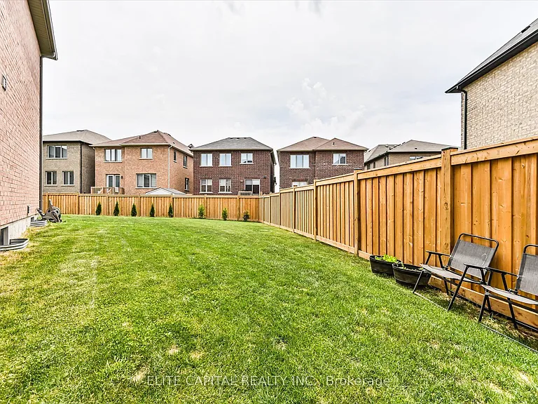 65 Seedling Cres — Photo 31