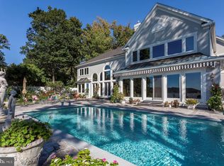 4601 Neptune Dr, Alexandria, VA 22309