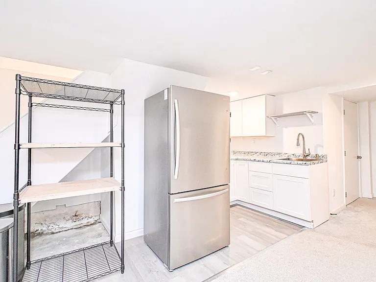 2216 Burnett Ave #2 — Photo 6