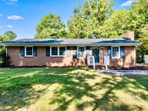 2711 Blanche Dr, Burlington, NC 27215