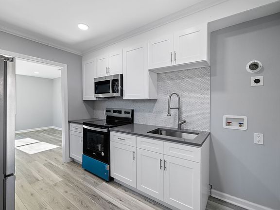 2nd image of 273 High Ridge Dr