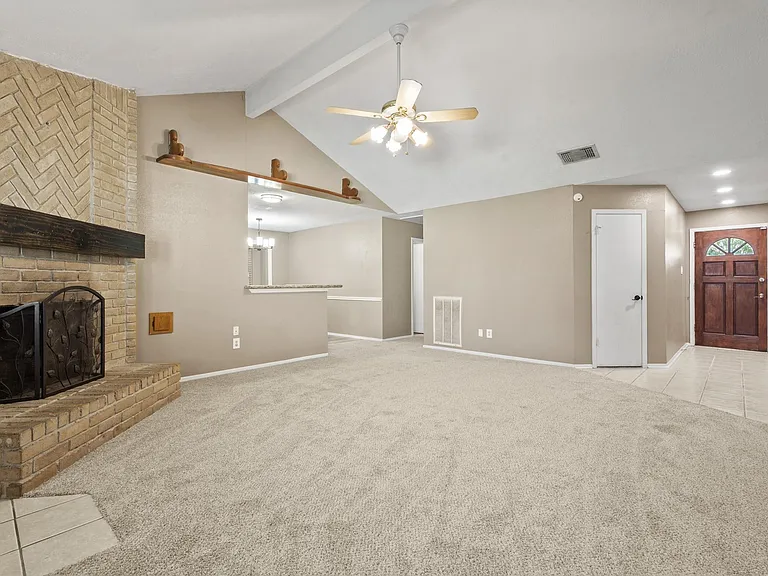 3877 Pecan Cir — Photo 5