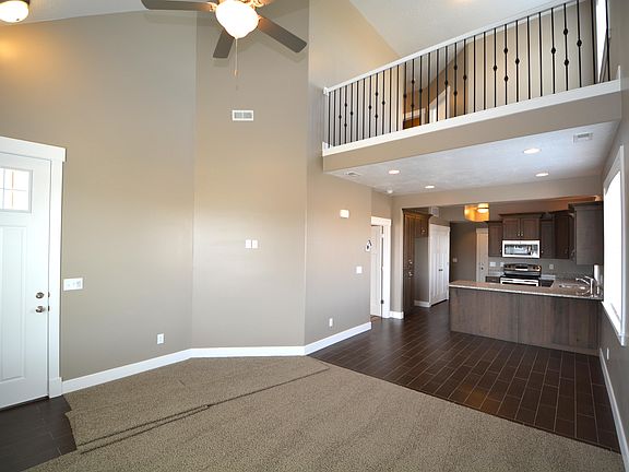 4th image of 5329 W Cass Ave #9