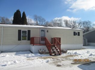705 Jodilyn Cir, Freeport, IL 61032