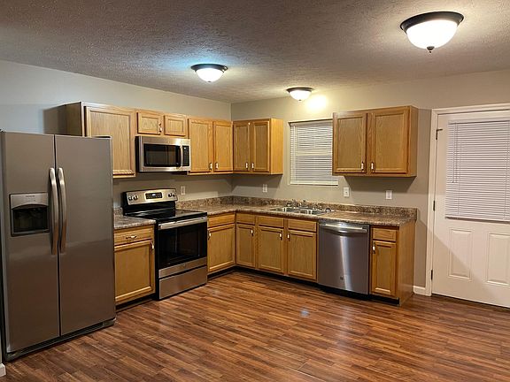4th image of 68 Thornsberry Ln