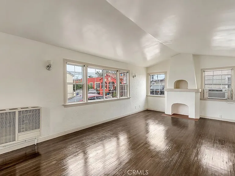 1515 E Walnut Way — Photo 23