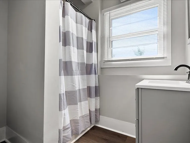 109 Winston St — Photo 24