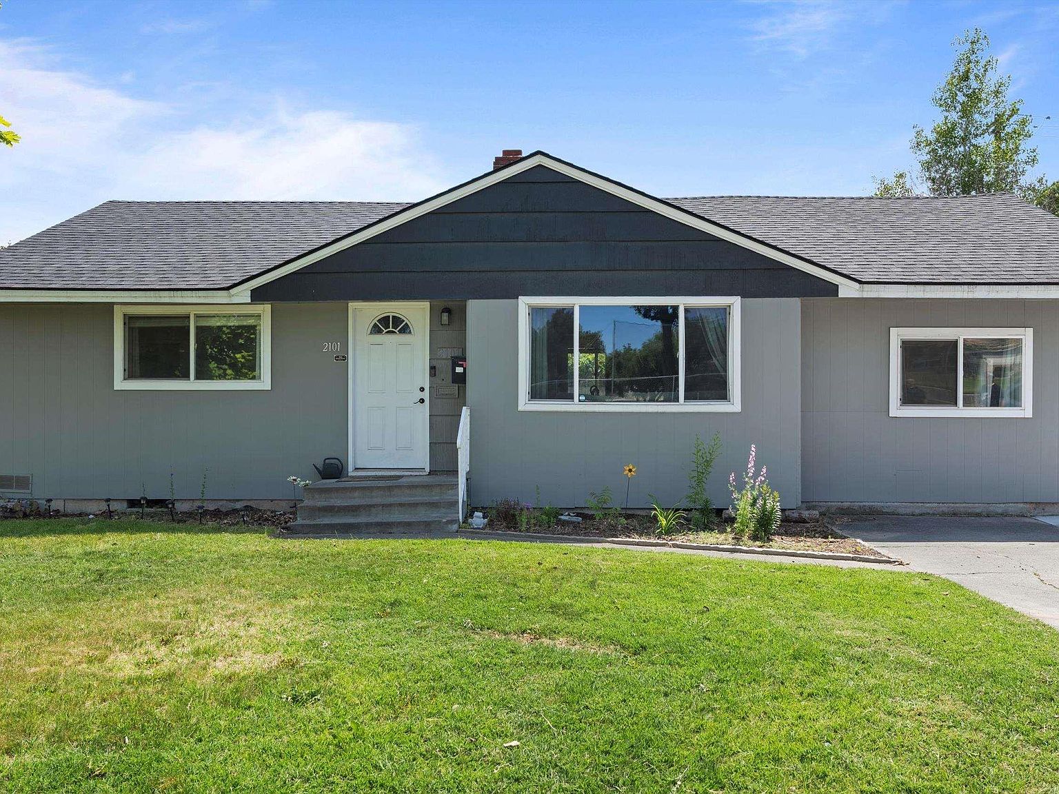 2101 W Kennewick Ave