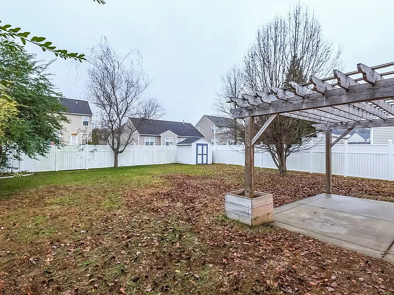 15239 Pangborn Pl — Photo 16