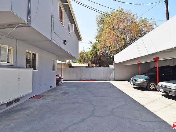 4th image of 743 S Harvard Blvd