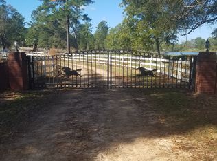 696 New Bethel Rd, Jesup, GA 31545