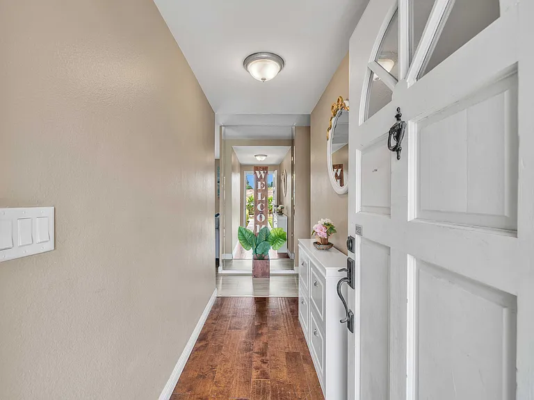 8251 Newman Ave — Photo 3
