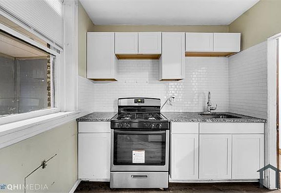 4th image of 7005 S Kimbark Ave #2S