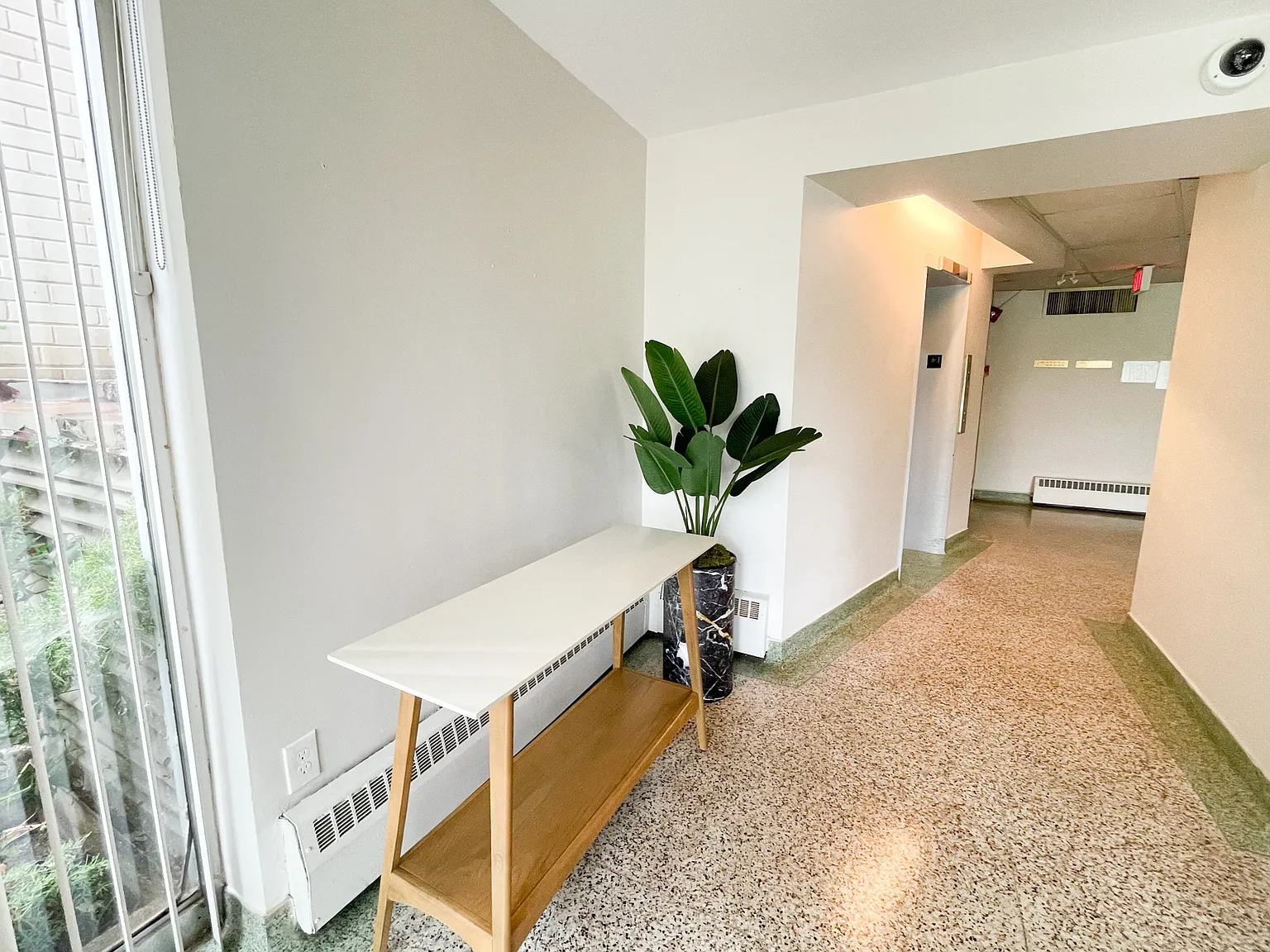 Terrace Towers Apartments - Choose your rent level - Call for Details - Heat, water — Photo 4