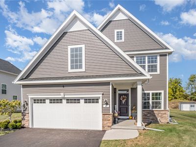 44 Planters Row, West Henrietta, NY, 14586