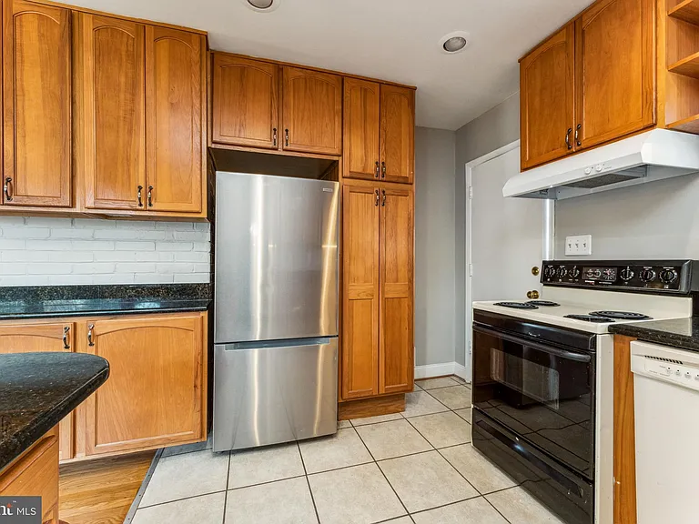 5424 Ferndale St — Photo 18