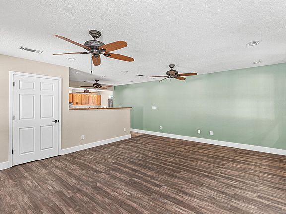 3rd image of 120 Mississippi Ave